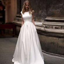 Load image into Gallery viewer, The Sales Rack-Stunning Autumn/Winter Bridal Dress Made In Satin Sexy V-back - A Thrifty Bride Shop