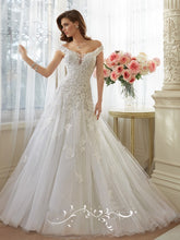 Load image into Gallery viewer, Stunning Beaded Backless Designer Lace Wedding Dress Fall /Winter - A Thrifty Bride Shop