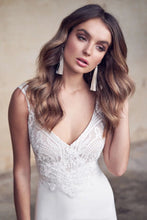 Load image into Gallery viewer, Stunning Fall Sexy V Neckline Wedding Gown Sheath Cut Trumpet Skirt Lace Appliques Made In Chiffon - A Thrifty Bride Shop