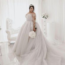 Load image into Gallery viewer, Fabulous Plus Size Bridal Dress Lace Appliqued Tulle Skirt With Court Train - A Thrifty Bride Shop