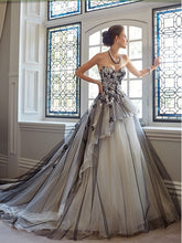 Load image into Gallery viewer, Sweetheart A Line Black Alternative/Gothic Dress Count Train Princess Vintage Bride - A Thrifty Bride Shop