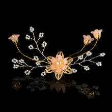 Load image into Gallery viewer, Elegant Bridal Hair Accessory Made With Faux Crystal And Pearls