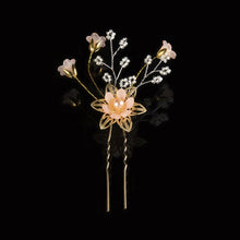 Load image into Gallery viewer, Elegant Bridal Hair Accessory Made With Faux Crystal And Pearls