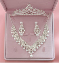 Load image into Gallery viewer, High Quality Fashion Crystal Bridal Jewelry Set Features Tiara Crown Earrings And Necklace Accessory
