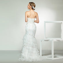 Load image into Gallery viewer, Sweetheart Neck Beaded Bodice With Appliques Floor Length Trumpet Wedding Dress Free Shipping - A Thrifty Bride Shop